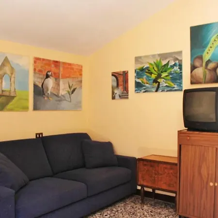 Apartment Ortanella Di Insubria E Piccola Galleria D'arte Esino Lario