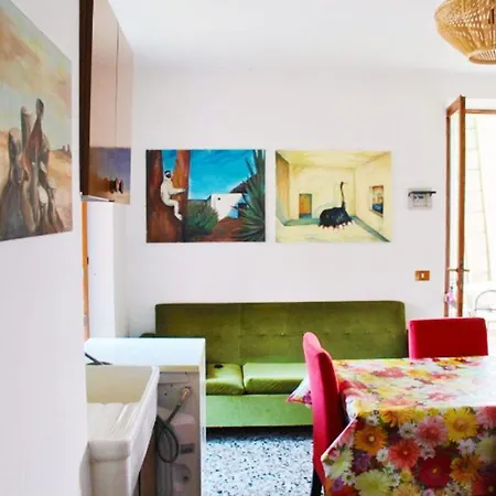 Apartment Ortanella Di Insubria E Piccola Galleria D'arte Esino Lario