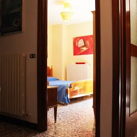 Ortanella Di Insubria E Piccola Galleria D'arte Apartment